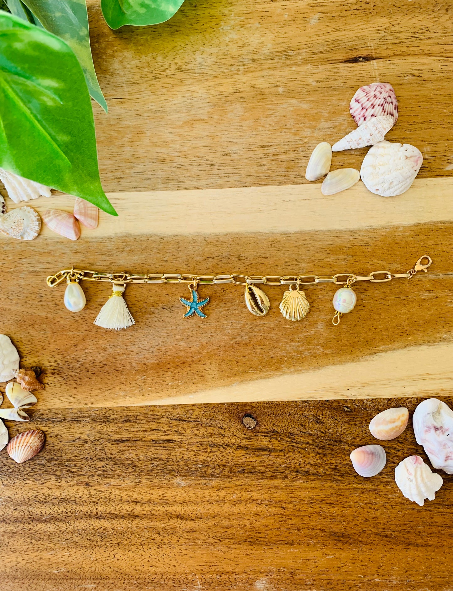Gold Sea Starcharm Bracelet ( Tarnish )